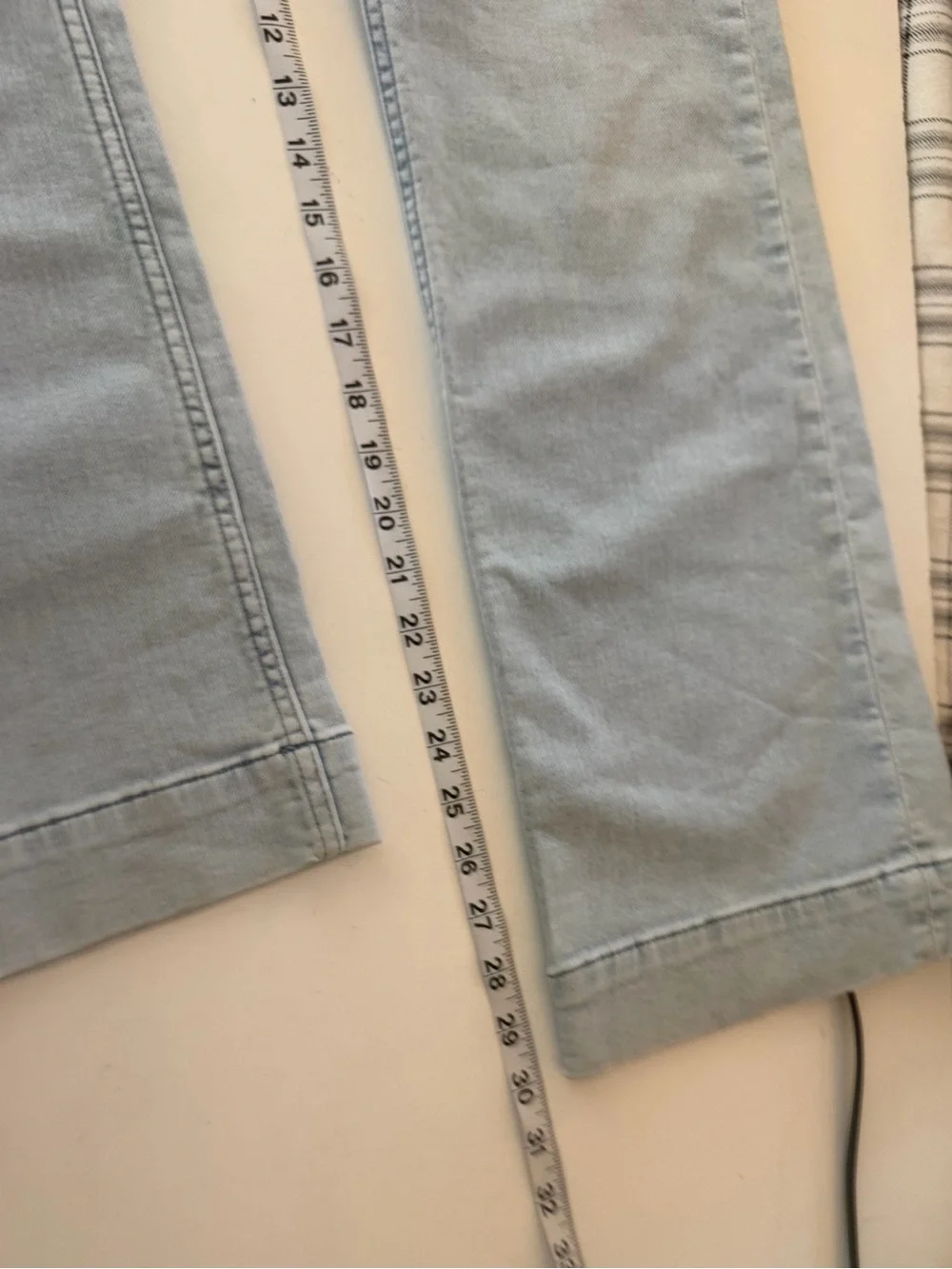 Faherty Stretch Terry Patch Pocket High Rise Light Wash Flare Jeans NWOT Sz 25